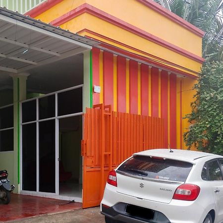 Reddoorz Syariah At Shakira Alesha Enggal Hotel Bandar Lampung Exterior foto