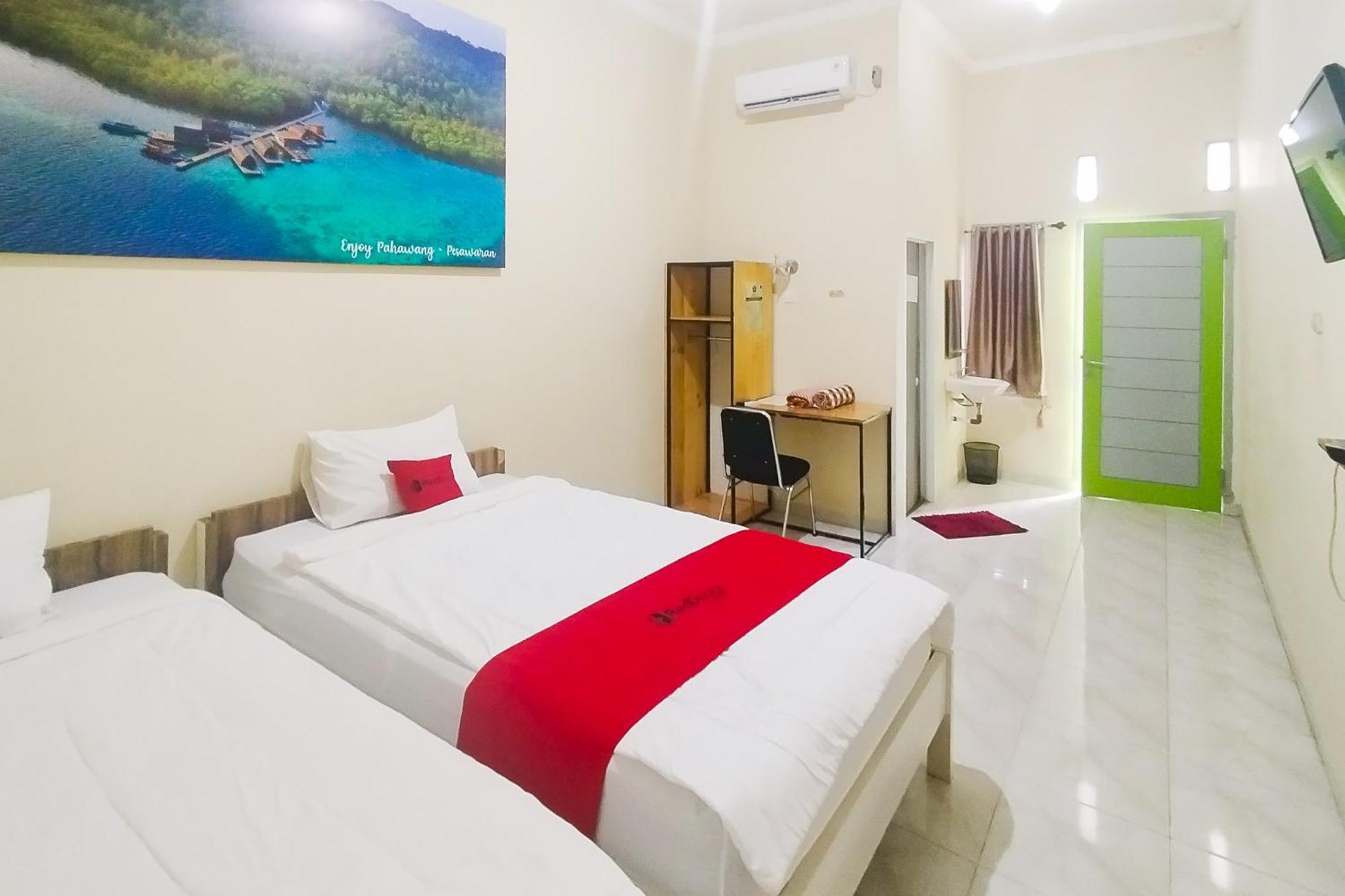 Reddoorz Syariah At Shakira Alesha Enggal Hotel Bandar Lampung Exterior foto