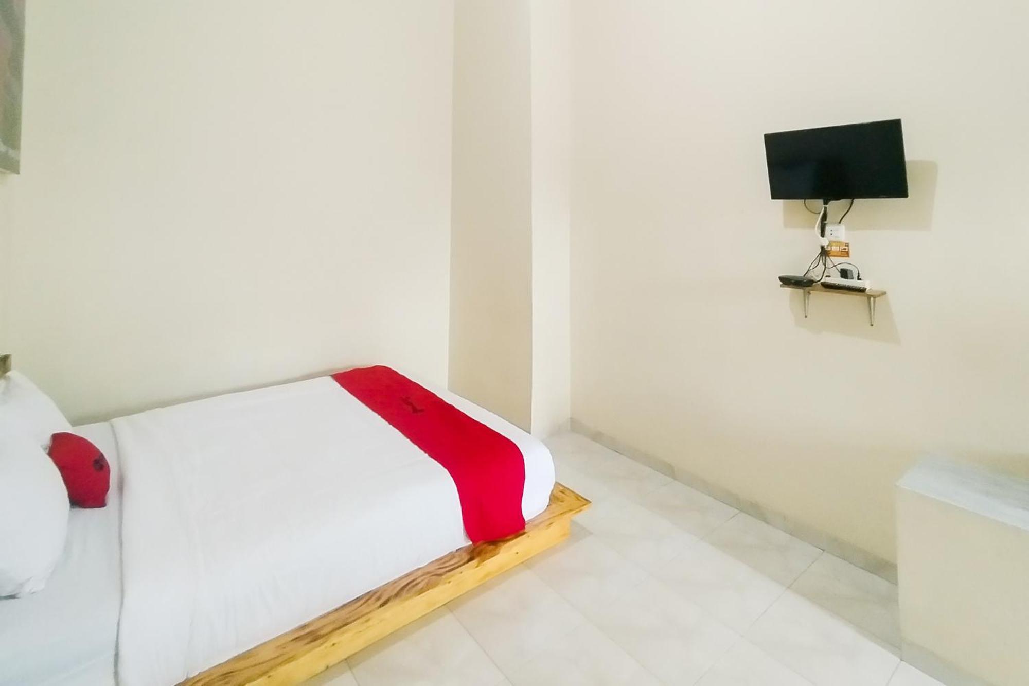 Reddoorz Syariah At Shakira Alesha Enggal Hotel Bandar Lampung Exterior foto